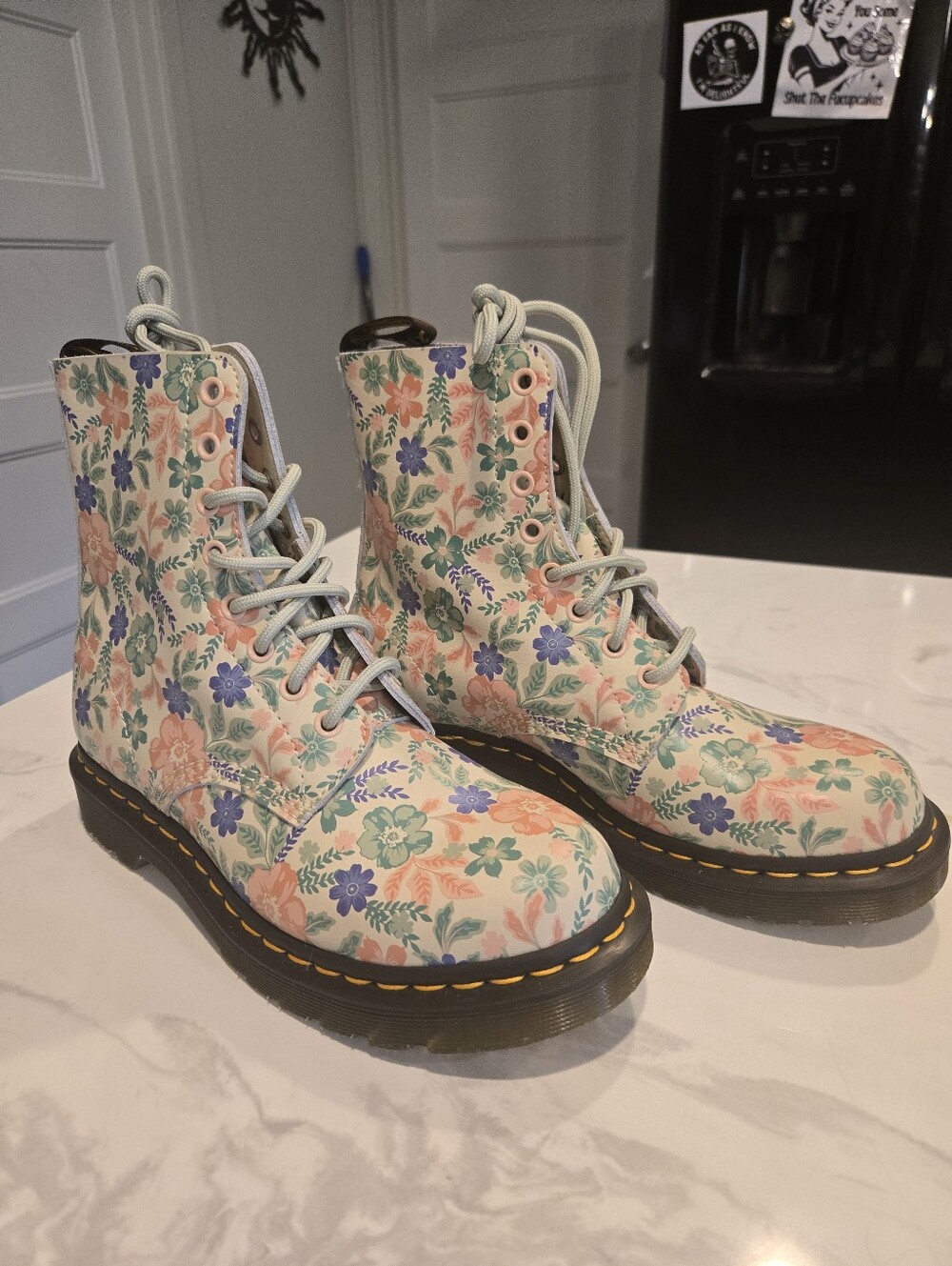 NEW! Dr Martens CLOUD CREAM Floral Pastel GENIX NAPPA Boots. Size 8 MAKE OFFER!! - Picture 2 of 12